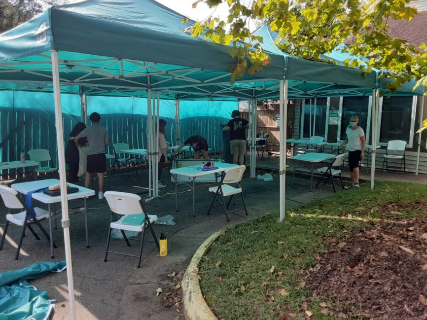 Roadstead High School outdoor classroom in the shade during COVID